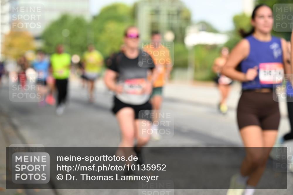 06.09.2026 - CURREX Alsterlauf Dr. Thomas Lammeyer http://msf.ph/oto/10135952 06.09.2026 10:00:45 Laufen  meine-sportfotos.de