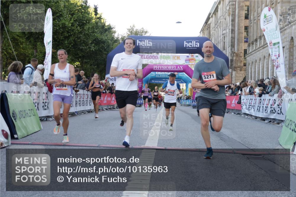 06.09.2026 - CURREX Alsterlauf Yannick Fuchs http://msf.ph/oto/10135963 06.09.2026 09:44:31 Ziel 2894, 3545, 4133, 4187, 4203, 4597, 4669, 4862, 5271, 5453, 5477, 5710, 5864, 6047, 6366, 8097 meine-sportfotos.de