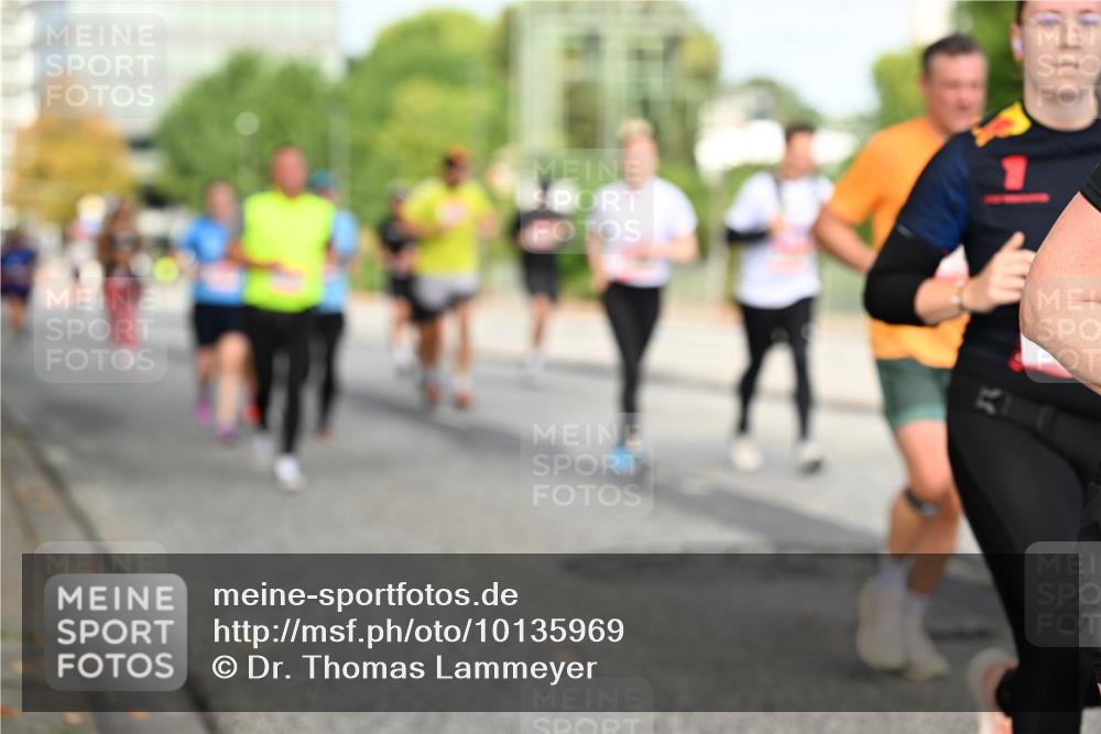 06.09.2026 - CURREX Alsterlauf Dr. Thomas Lammeyer http://msf.ph/oto/10135969 06.09.2026 10:00:47 Laufen  meine-sportfotos.de