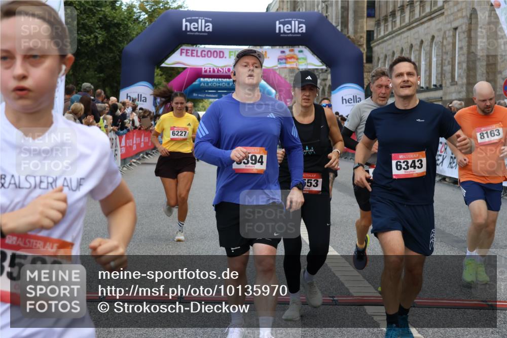 06.09.2026 - CURREX Alsterlauf Strokosch-Dieckow http://msf.ph/oto/10135970 06.09.2026 09:58:11 Ziel 3394, 3497, 3553, 3580, 3743, 3841, 3872, 3923, 4034, 4327, 4864, 5518, 5548, 5707, 5986, 6227, 6343, 6409, 8066, 8163 meine-sportfotos.de