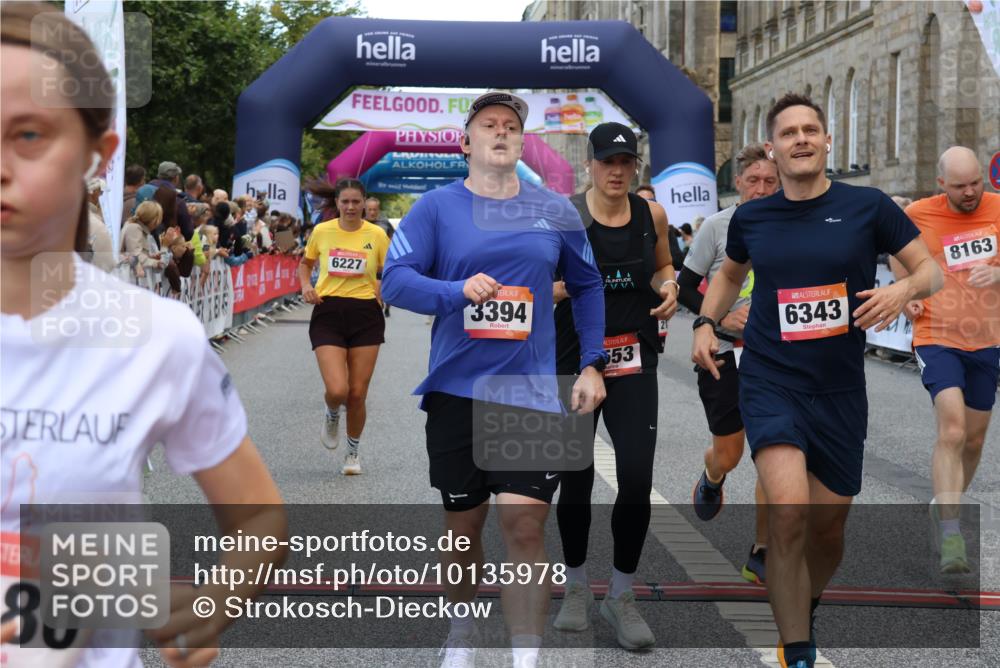 06.09.2026 - CURREX Alsterlauf Strokosch-Dieckow http://msf.ph/oto/10135978 06.09.2026 09:58:11 Ziel 3394, 3497, 3553, 3580, 3743, 3841, 3872, 3923, 4034, 4327, 4864, 5518, 5548, 5707, 5986, 6227, 6343, 6409, 8066, 8163 meine-sportfotos.de