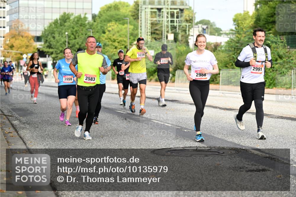 06.09.2026 - CURREX Alsterlauf Dr. Thomas Lammeyer http://msf.ph/oto/10135979 06.09.2026 10:00:48 Laufen 3959, 2583, 467, 3239, 2303, 2991, 2988 meine-sportfotos.de