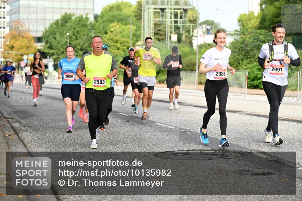 06.09.2026 - CURREX Alsterlauf Dr. Thomas Lammeyer http://msf.ph/oto/10135982 06.09.2026 10:00:48 Laufen 3959, 60, 2583, 34, 3235, 2303, 2988, 2991 meine-sportfotos.de