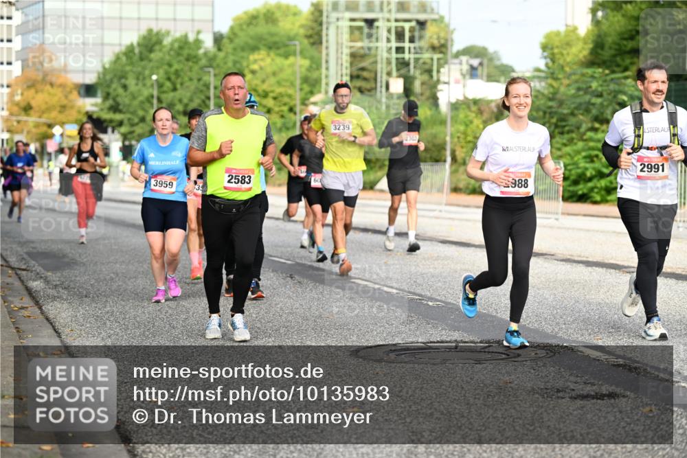 06.09.2026 - CURREX Alsterlauf Dr. Thomas Lammeyer http://msf.ph/oto/10135983 06.09.2026 10:00:48 Laufen 2583, 60, 3959, 13, 3239, 2303, 988, 2991 meine-sportfotos.de