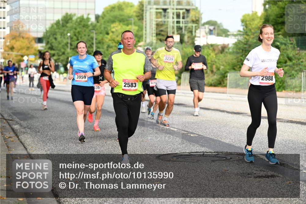 06.09.2026 - CURREX Alsterlauf Dr. Thomas Lammeyer http://msf.ph/oto/10135990 06.09.2026 10:00:49 Laufen 3959, 435, 2583, 606, 3239, 2988 meine-sportfotos.de
