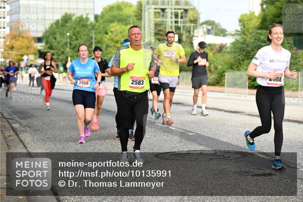 06.09.2026 - CURREX Alsterlauf Dr. Thomas Lammeyer http://msf.ph/oto/10135991 06.09.2026 10:00:49 Laufen 3959, 600, 2583, 3239, 988 meine-sportfotos.de