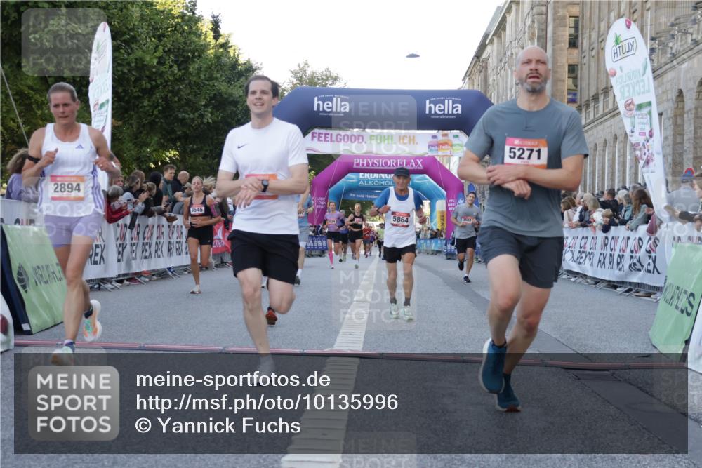 06.09.2026 - CURREX Alsterlauf Yannick Fuchs http://msf.ph/oto/10135996 06.09.2026 09:44:31 Ziel 2894, 3545, 4133, 4187, 4203, 4597, 4669, 4862, 5271, 5453, 5477, 5710, 5864, 6047, 6366, 8097 meine-sportfotos.de