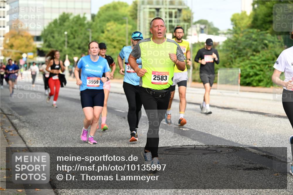 06.09.2026 - CURREX Alsterlauf Dr. Thomas Lammeyer http://msf.ph/oto/10135997 06.09.2026 10:00:49 Laufen 39, 2583, 3959 meine-sportfotos.de