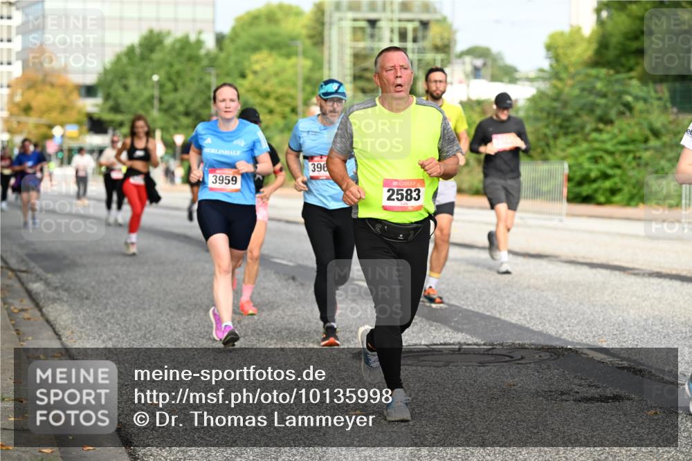 06.09.2026 - CURREX Alsterlauf Dr. Thomas Lammeyer http://msf.ph/oto/10135998 06.09.2026 10:00:49 Laufen 3959, 396, 2583 meine-sportfotos.de