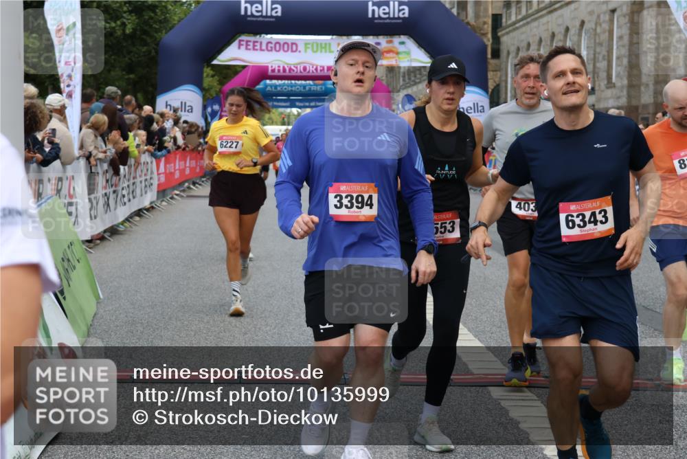 06.09.2026 - CURREX Alsterlauf Strokosch-Dieckow http://msf.ph/oto/10135999 06.09.2026 09:58:12 Ziel 2864, 3394, 3497, 3553, 3580, 3743, 3841, 3872, 3923, 4034, 4327, 4864, 5518, 5548, 5707, 5986, 6227, 6343, 6409, 8066, 8163 meine-sportfotos.de