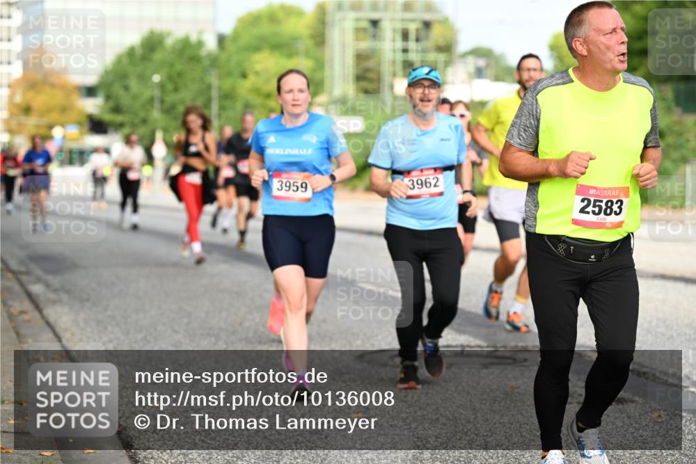 06.09.2026 - CURREX Alsterlauf Dr. Thomas Lammeyer http://msf.ph/oto/10136008 06.09.2026 10:00:50 Laufen 3959, 3962, 2583 meine-sportfotos.de