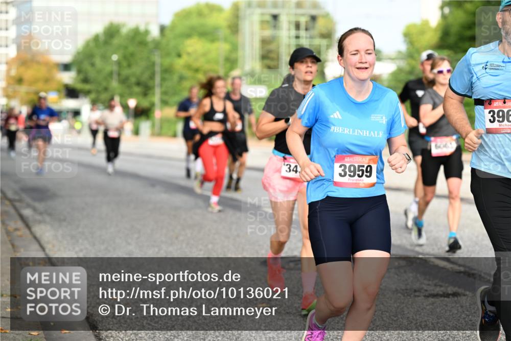 06.09.2026 - CURREX Alsterlauf Dr. Thomas Lammeyer http://msf.ph/oto/10136021 06.09.2026 10:00:51 Laufen 34, 3959, 396 meine-sportfotos.de