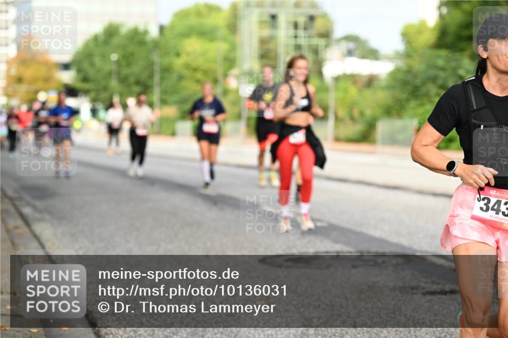 06.09.2026 - CURREX Alsterlauf Dr. Thomas Lammeyer http://msf.ph/oto/10136031 06.09.2026 10:00:53 Laufen 343 meine-sportfotos.de