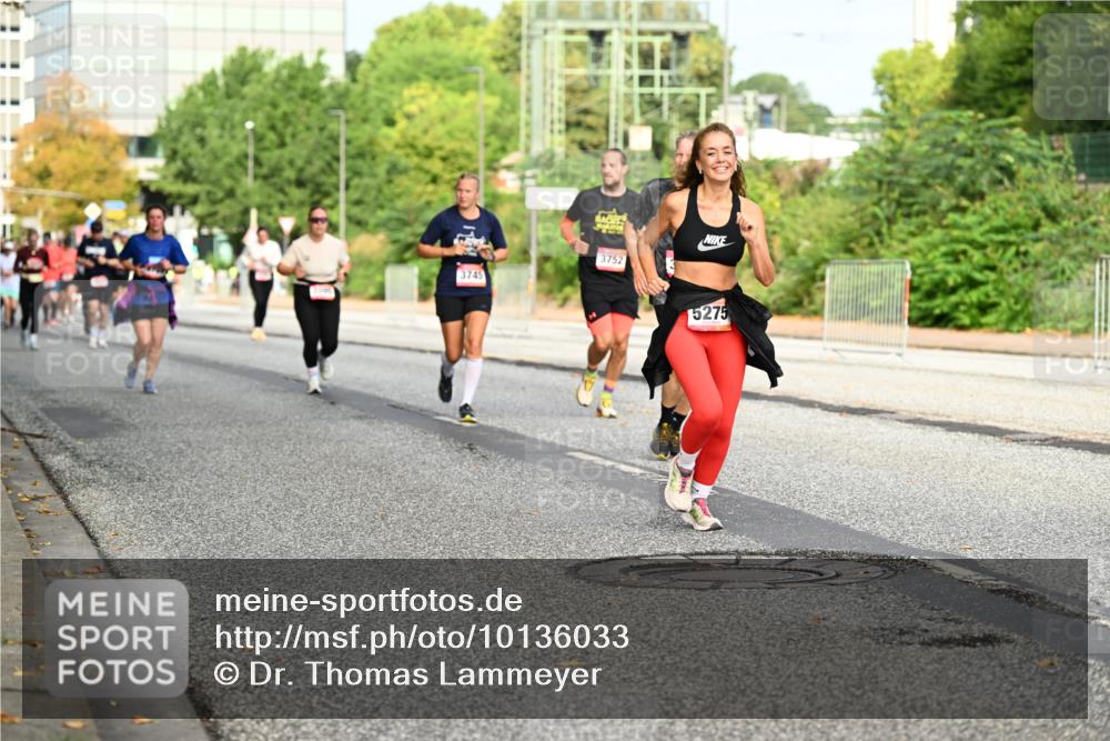 06.09.2026 - CURREX Alsterlauf Dr. Thomas Lammeyer http://msf.ph/oto/10136033 06.09.2026 10:00:53 Laufen 3745, 3752, 5275 meine-sportfotos.de