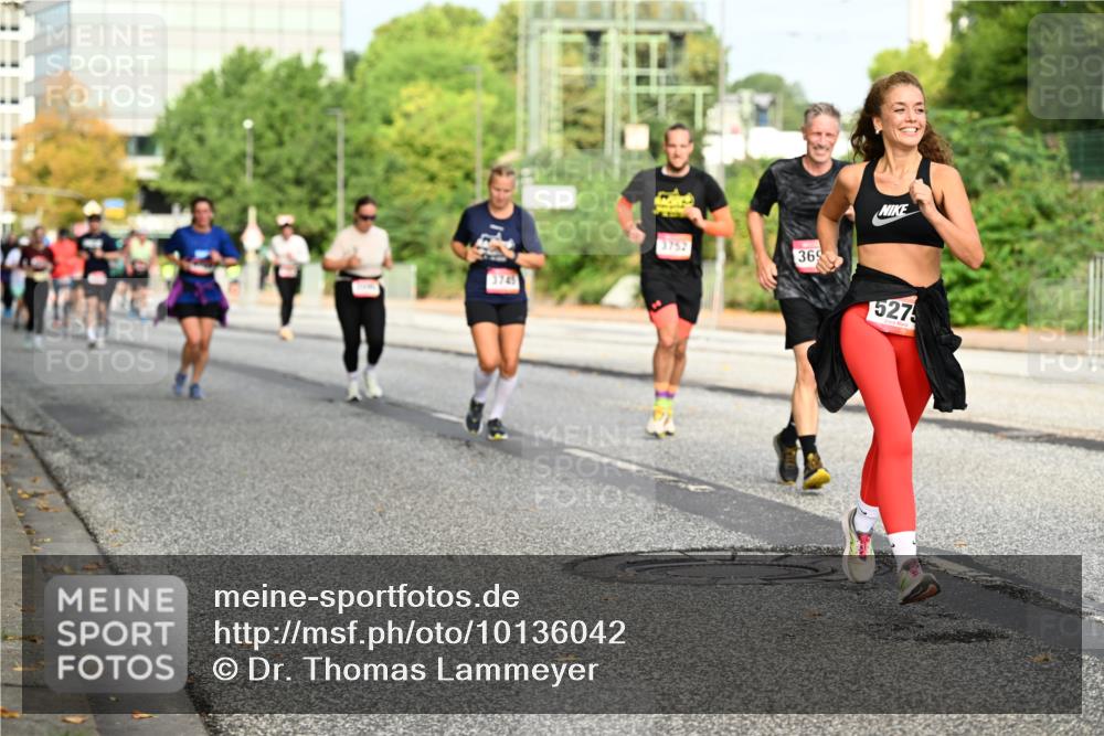 06.09.2026 - CURREX Alsterlauf Dr. Thomas Lammeyer http://msf.ph/oto/10136042 06.09.2026 10:00:54 Laufen 3745, 3752, 369, 527 meine-sportfotos.de