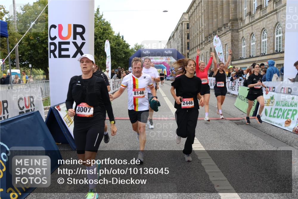 06.09.2026 - CURREX Alsterlauf Strokosch-Dieckow http://msf.ph/oto/10136045 06.09.2026 10:11:33 Ziel 2014, 2352, 2356, 2446, 3284, 3285, 3360, 3373, 3652, 3922, 5226, 5279, 5922, 5923, 6491, 8004, 8007, 8145, 8146 meine-sportfotos.de
