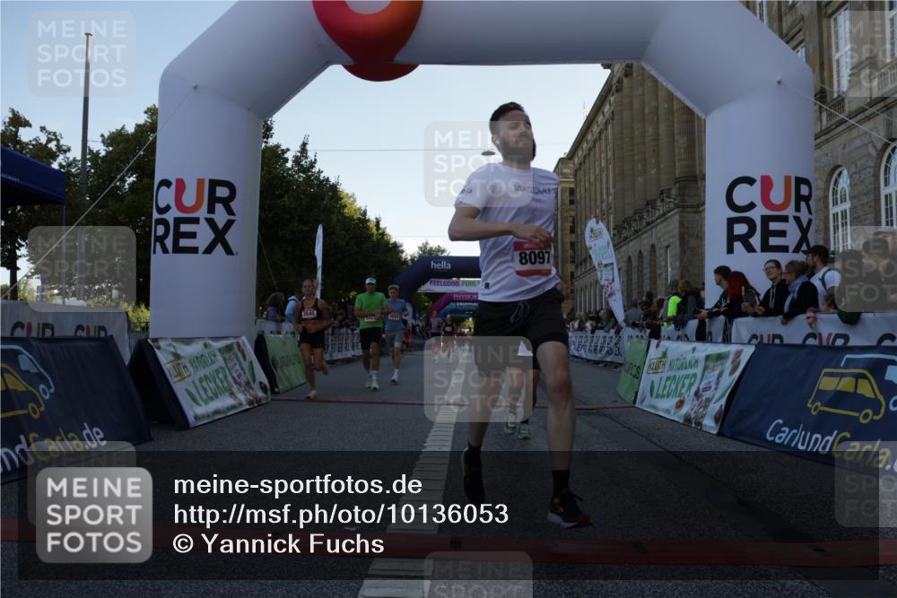 06.09.2026 - CURREX Alsterlauf Yannick Fuchs http://msf.ph/oto/10136053 06.09.2026 09:44:33 Ziel 2894, 3503, 3545, 4133, 4187, 4203, 4597, 4669, 4862, 5271, 5453, 5477, 5529, 5864, 6047, 6366, 8097, 8216, 8224 meine-sportfotos.de