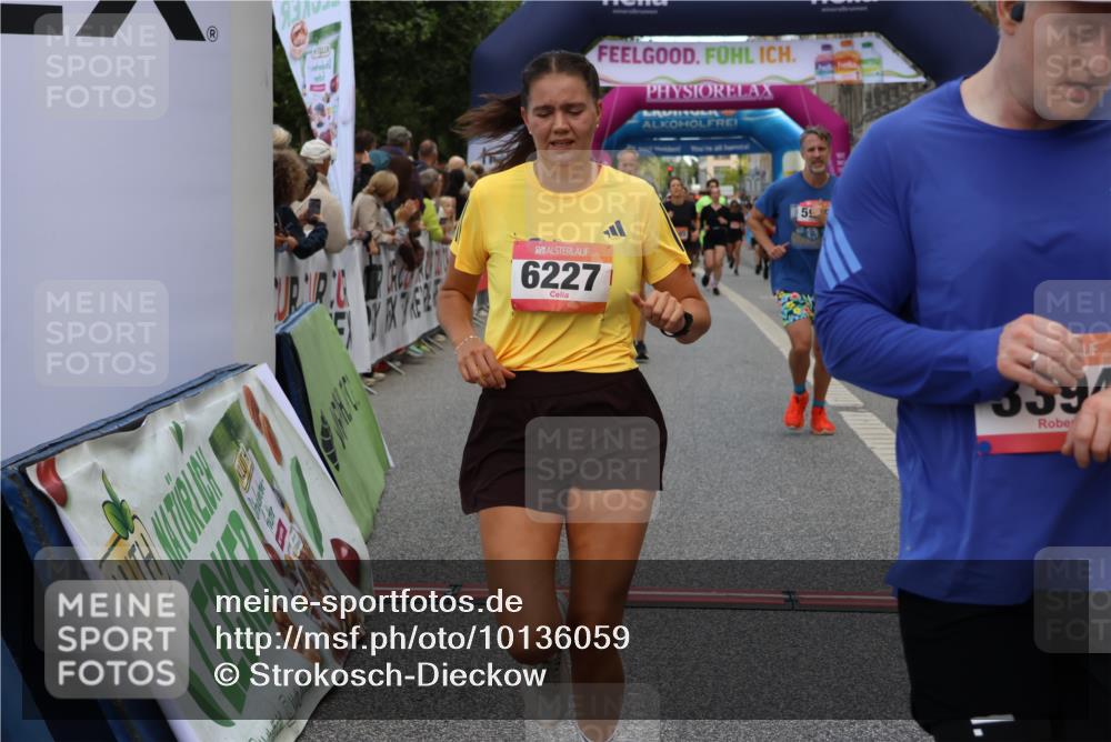 06.09.2026 - CURREX Alsterlauf Strokosch-Dieckow http://msf.ph/oto/10136059 06.09.2026 09:58:14 Ziel 2706, 2864, 3394, 3497, 3553, 3580, 3603, 3841, 3872, 3923, 4034, 4327, 4732, 5707, 5986, 6227, 6343, 6409, 8003, 8163 meine-sportfotos.de