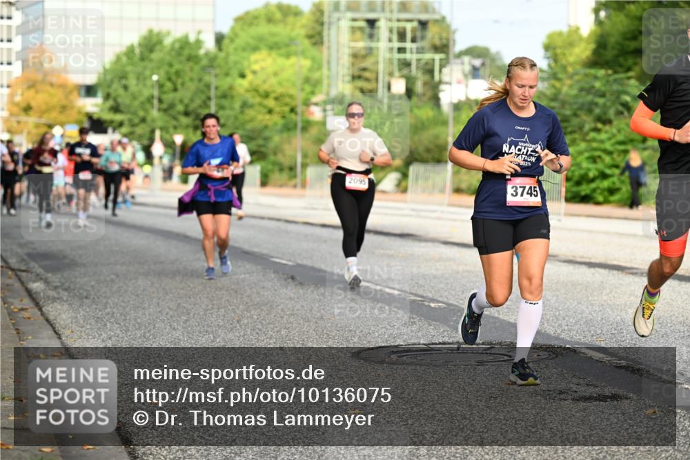 06.09.2026 - CURREX Alsterlauf Dr. Thomas Lammeyer http://msf.ph/oto/10136075 06.09.2026 10:00:56 Laufen 025, 2095, 3745 meine-sportfotos.de