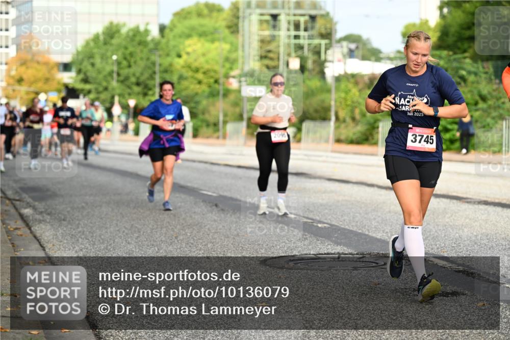 06.09.2026 - CURREX Alsterlauf Dr. Thomas Lammeyer http://msf.ph/oto/10136079 06.09.2026 10:00:57 Laufen 2099, 2025, 3745 meine-sportfotos.de
