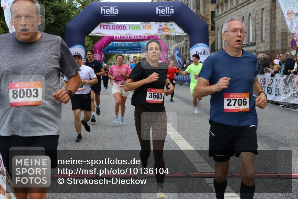 06.09.2026 - CURREX Alsterlauf Strokosch-Dieckow http://msf.ph/oto/10136104 06.09.2026 09:58:20 Ziel 2706, 2864, 3603, 3679, 3804, 4106, 4501, 4525, 4732, 4800, 5018, 5257, 5986, 6409, 8003, 8052, 8296 meine-sportfotos.de