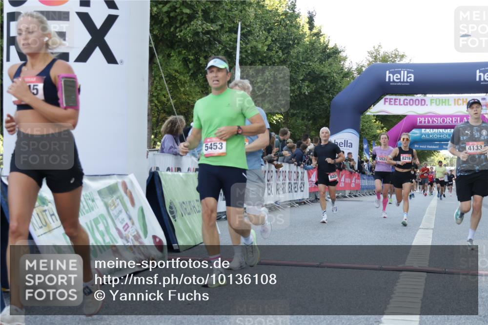 06.09.2026 - CURREX Alsterlauf Yannick Fuchs http://msf.ph/oto/10136108 06.09.2026 09:44:34 Ziel 2894, 3503, 3545, 4133, 4187, 4203, 4597, 4669, 5271, 5453, 5529, 5864, 6047, 6366, 8097, 8216, 8224 meine-sportfotos.de