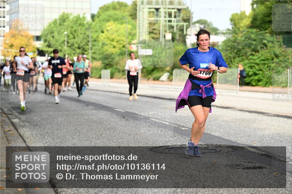 06.09.2026 - CURREX Alsterlauf Dr. Thomas Lammeyer http://msf.ph/oto/10136114 06.09.2026 10:01:00 Laufen 1716, 1769 meine-sportfotos.de