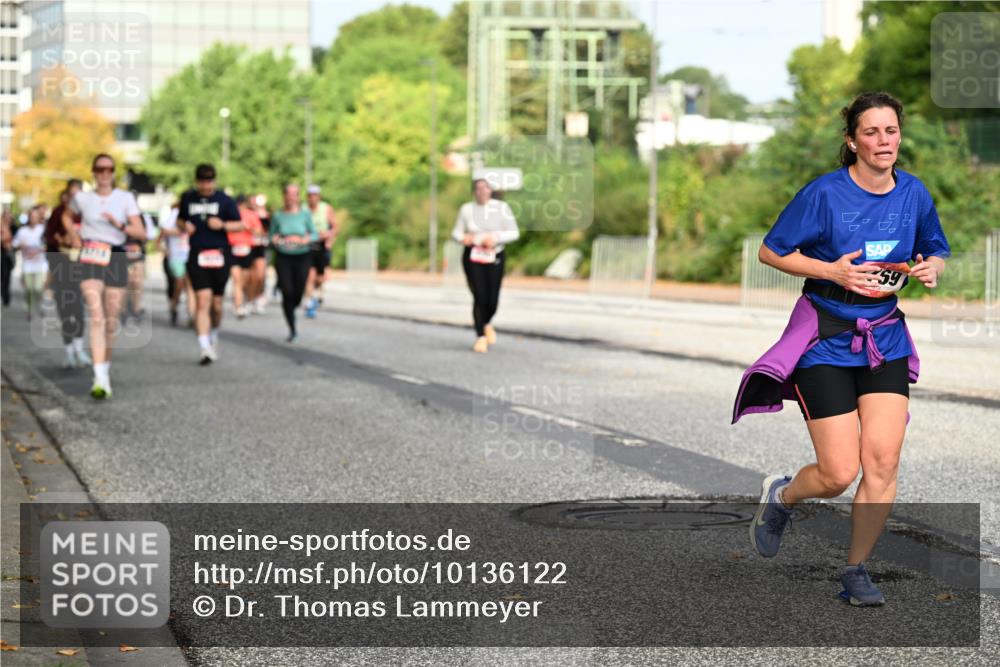 06.09.2026 - CURREX Alsterlauf Dr. Thomas Lammeyer http://msf.ph/oto/10136122 06.09.2026 10:01:01 Laufen 59 meine-sportfotos.de