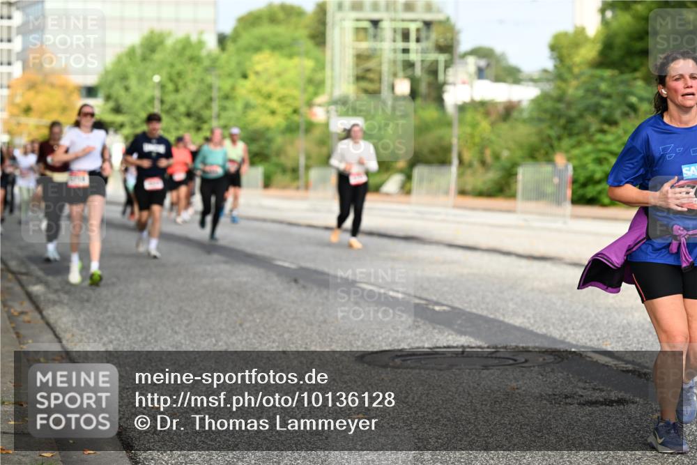 06.09.2026 - CURREX Alsterlauf Dr. Thomas Lammeyer http://msf.ph/oto/10136128 06.09.2026 10:01:01 Laufen  meine-sportfotos.de