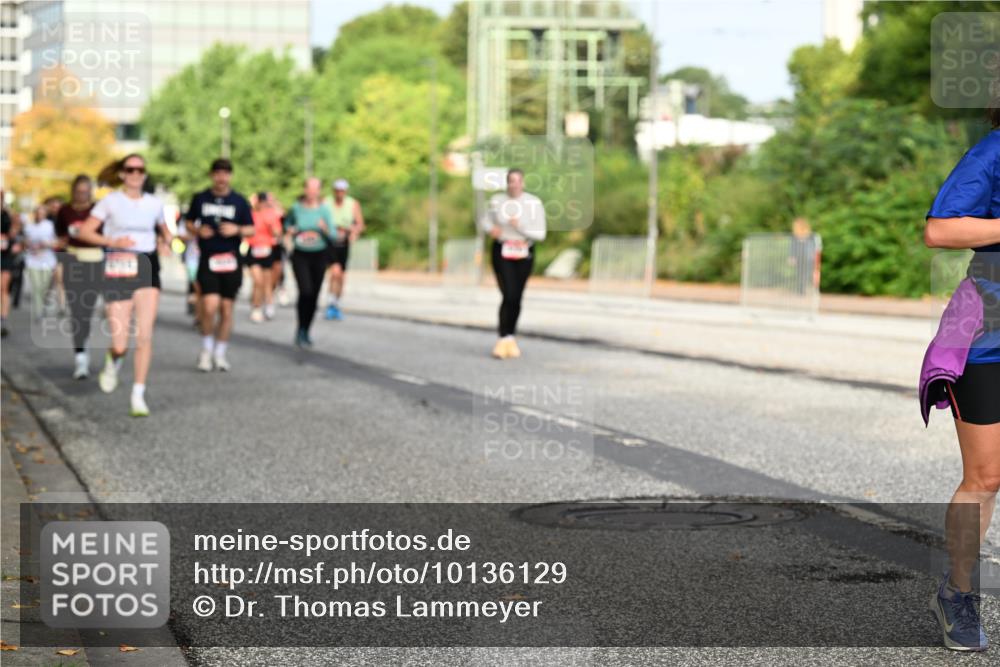 06.09.2026 - CURREX Alsterlauf Dr. Thomas Lammeyer http://msf.ph/oto/10136129 06.09.2026 10:01:01 Laufen  meine-sportfotos.de
