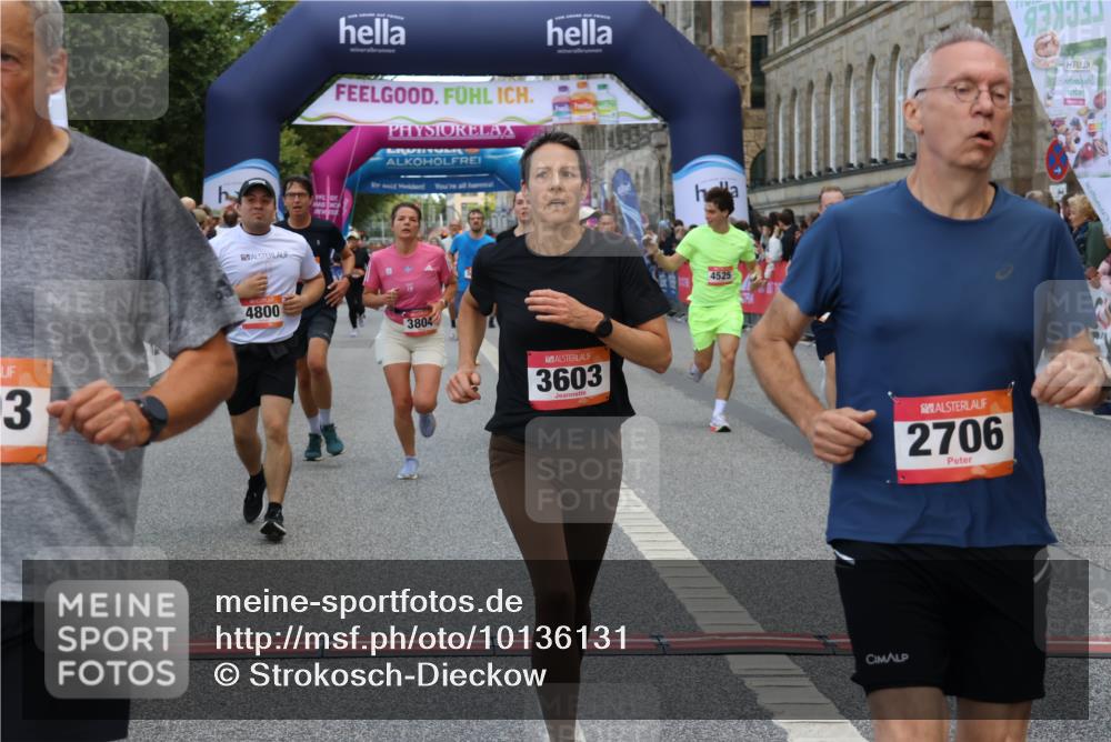 06.09.2026 - CURREX Alsterlauf Strokosch-Dieckow http://msf.ph/oto/10136131 06.09.2026 09:58:20 Ziel 2706, 2864, 3603, 3679, 3804, 4106, 4501, 4525, 4732, 4800, 5018, 5257, 5986, 6409, 8003, 8052, 8296 meine-sportfotos.de