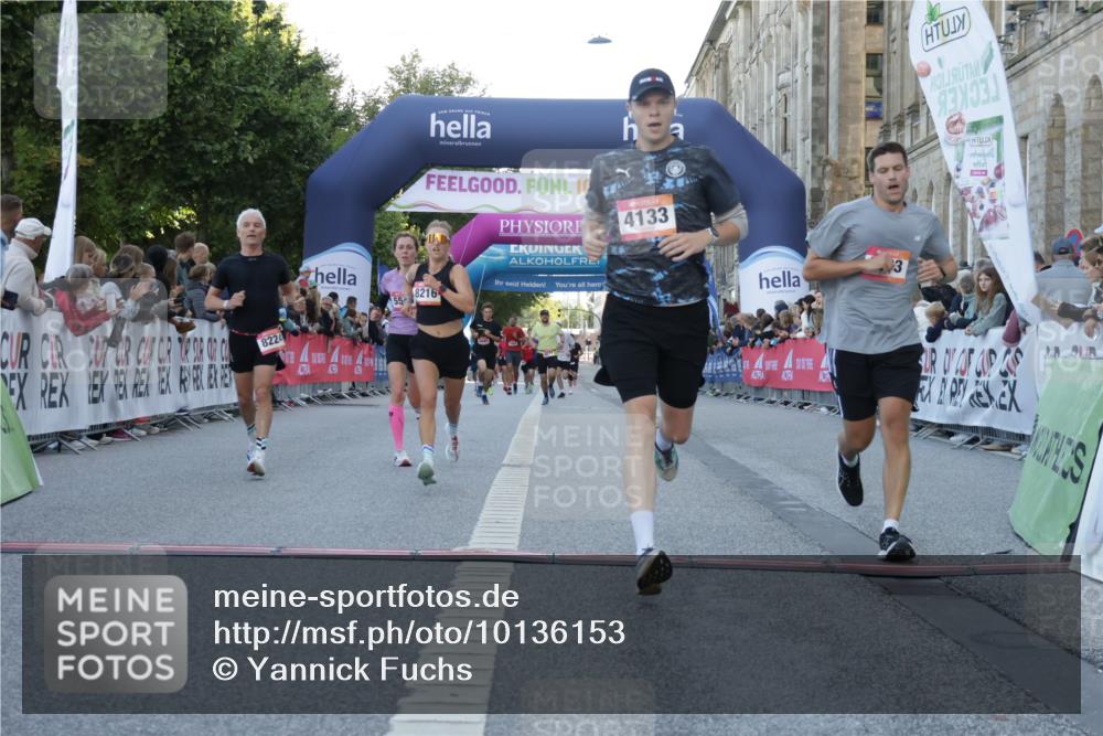 06.09.2026 - CURREX Alsterlauf Yannick Fuchs http://msf.ph/oto/10136153 06.09.2026 09:44:35 Ziel 2894, 3503, 3545, 4133, 4203, 4597, 4669, 5271, 5453, 5529, 5864, 6366, 8097, 8216, 8224 meine-sportfotos.de