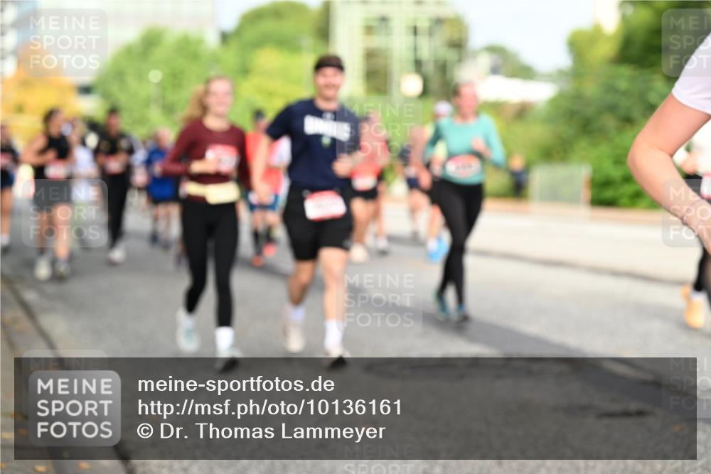 06.09.2026 - CURREX Alsterlauf Dr. Thomas Lammeyer http://msf.ph/oto/10136161 06.09.2026 10:01:06 Laufen  meine-sportfotos.de