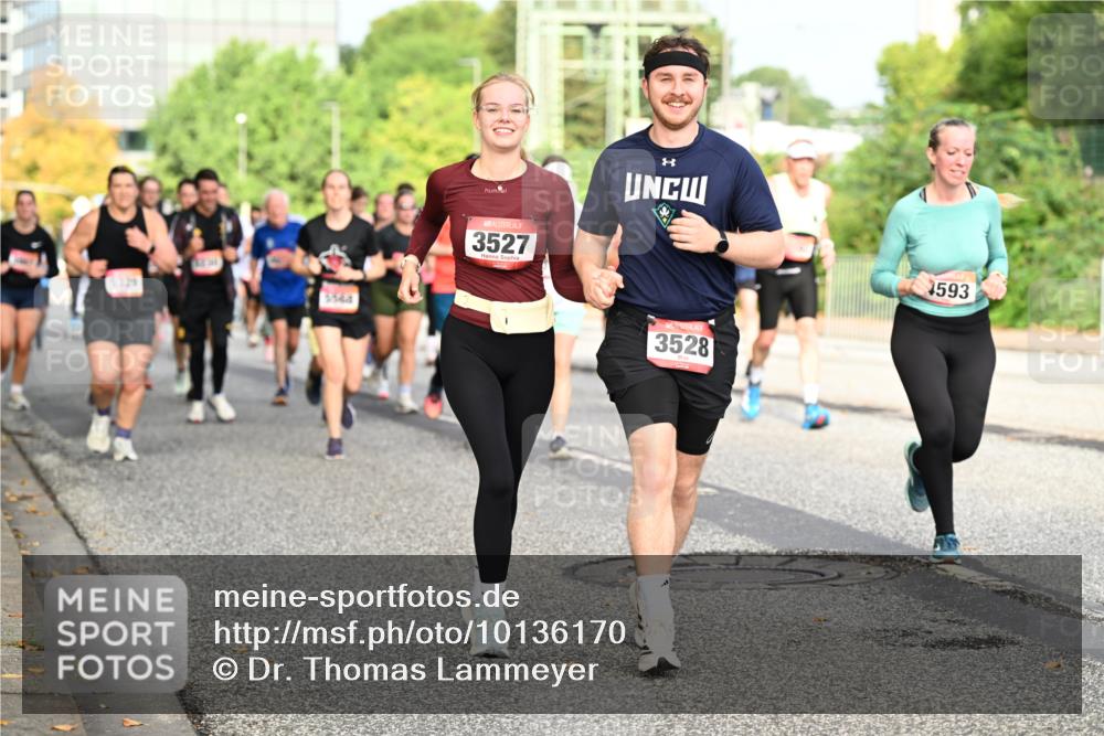 06.09.2026 - CURREX Alsterlauf Dr. Thomas Lammeyer http://msf.ph/oto/10136170 06.09.2026 10:01:07 Laufen 5544, 3527, 3528, 593 meine-sportfotos.de