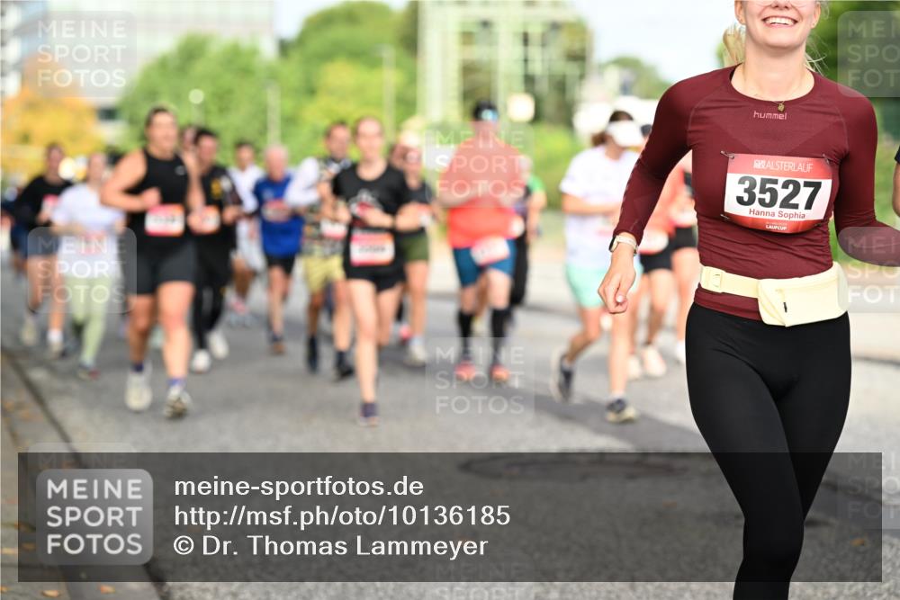 06.09.2026 - CURREX Alsterlauf Dr. Thomas Lammeyer http://msf.ph/oto/10136185 06.09.2026 10:01:08 Laufen 3527 meine-sportfotos.de