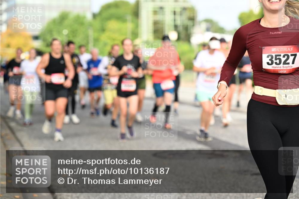 06.09.2026 - CURREX Alsterlauf Dr. Thomas Lammeyer http://msf.ph/oto/10136187 06.09.2026 10:01:08 Laufen 3527 meine-sportfotos.de