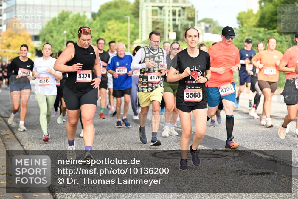 06.09.2026 - CURREX Alsterlauf Dr. Thomas Lammeyer http://msf.ph/oto/10136200 06.09.2026 10:01:10 Laufen 4565, 3968, 5329, 4516, 4179, 5568, 4704, 2343 meine-sportfotos.de