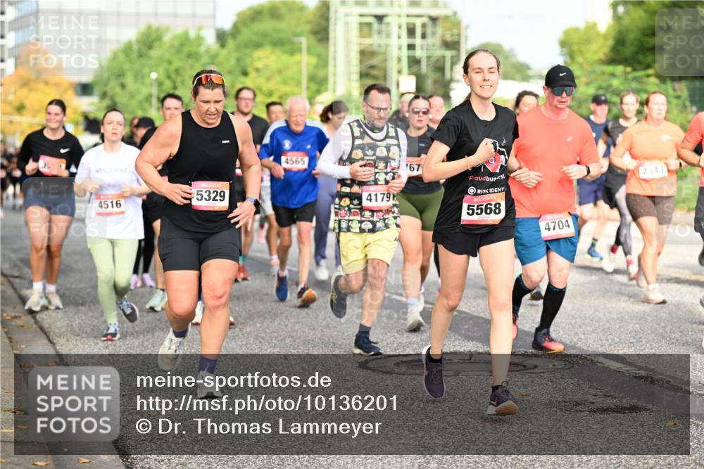 06.09.2026 - CURREX Alsterlauf Dr. Thomas Lammeyer http://msf.ph/oto/10136201 06.09.2026 10:01:10 Laufen 4516, 5329, 4565, 4179, 167, 5568, 4704, 2343 meine-sportfotos.de