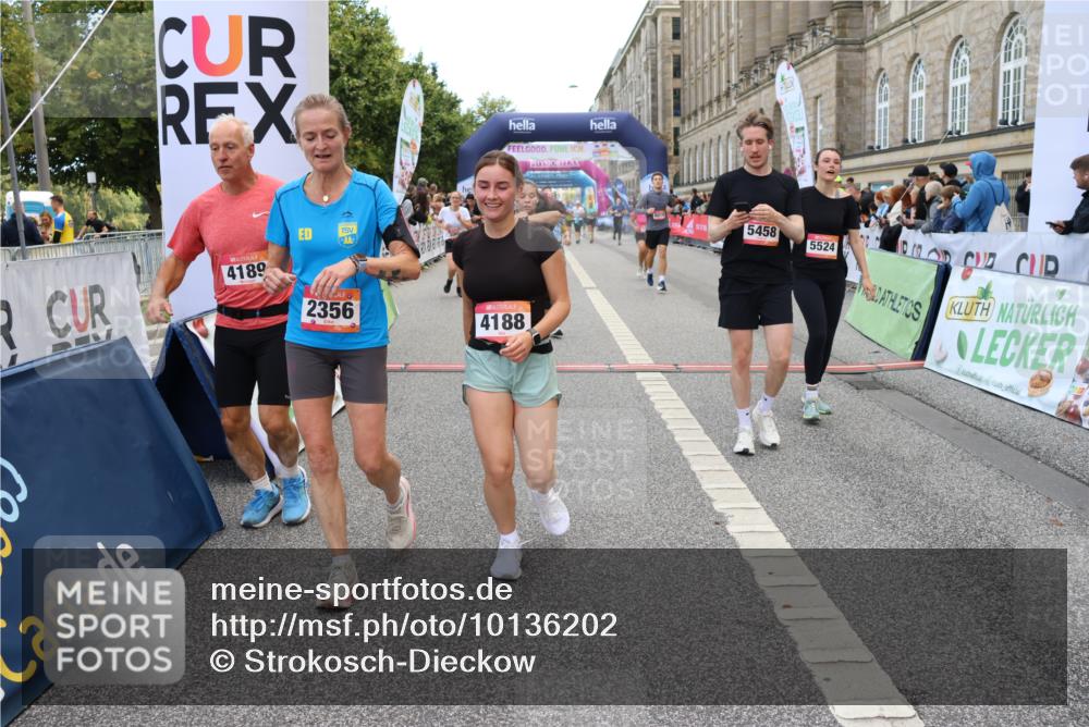 06.09.2026 - CURREX Alsterlauf Strokosch-Dieckow http://msf.ph/oto/10136202 06.09.2026 10:11:41 Ziel 2125, 2356, 3060, 3284, 3285, 3373, 3704, 3922, 4188, 4189, 4611, 5279, 5451, 5458, 6019, 6166, 6362, 6446 meine-sportfotos.de