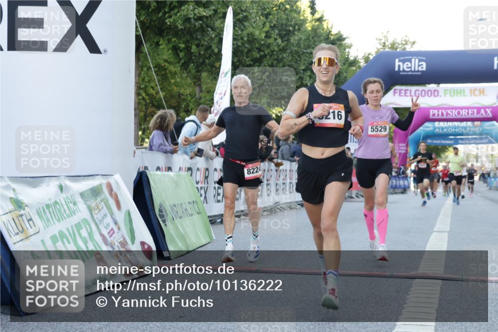 06.09.2026 - CURREX Alsterlauf Yannick Fuchs http://msf.ph/oto/10136222 06.09.2026 09:44:37 Ziel 2894, 3445, 3503, 3545, 4133, 4203, 4597, 4669, 5271, 5453, 5529, 5864, 6201, 6366, 8097, 8216, 8224 meine-sportfotos.de