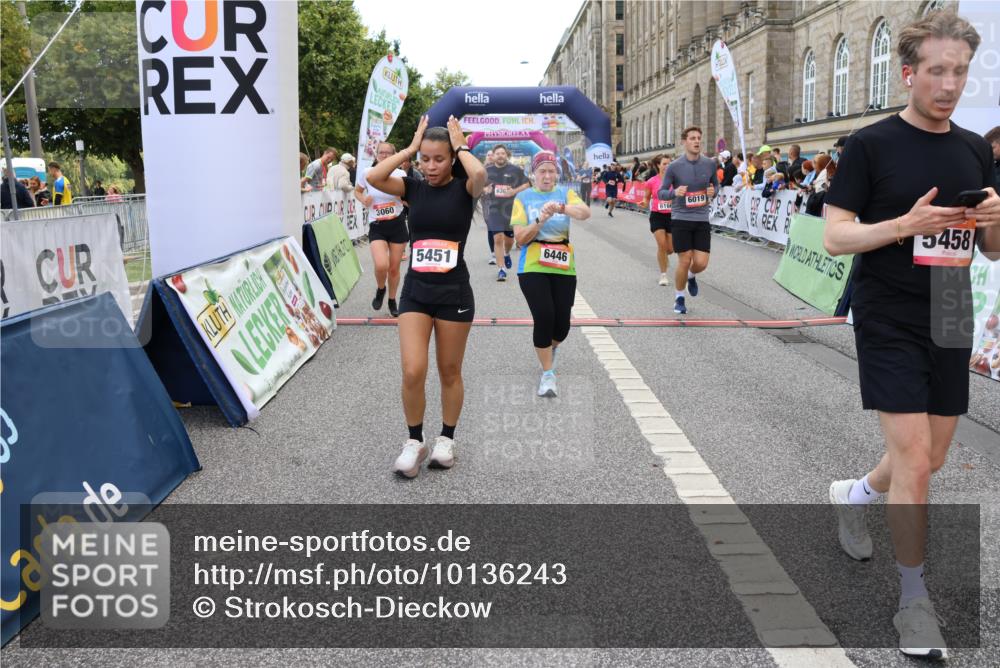 06.09.2026 - CURREX Alsterlauf Strokosch-Dieckow http://msf.ph/oto/10136243 06.09.2026 10:11:43 Ziel 2125, 2356, 2701, 3060, 3284, 3285, 3373, 3704, 3922, 4188, 4189, 4611, 5451, 5458, 6019, 6166, 6362, 6446 meine-sportfotos.de