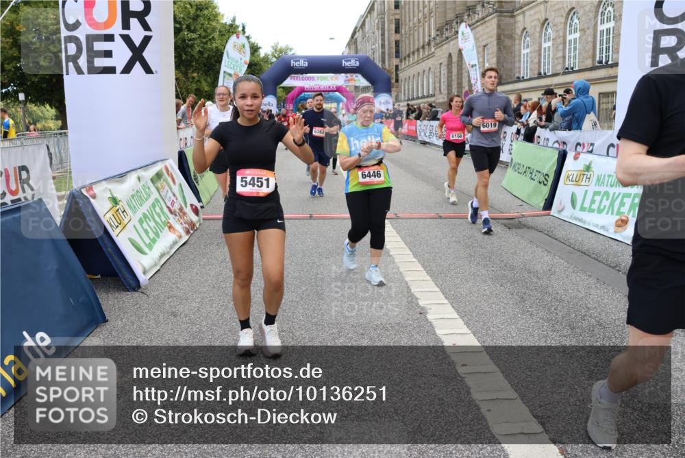 06.09.2026 - CURREX Alsterlauf Strokosch-Dieckow http://msf.ph/oto/10136251 06.09.2026 10:11:44 Ziel 2125, 2356, 2701, 3060, 3373, 3662, 3663, 3704, 4188, 4189, 4276, 4611, 5451, 5458, 6019, 6166, 6362, 6446, 8165, 8166 meine-sportfotos.de