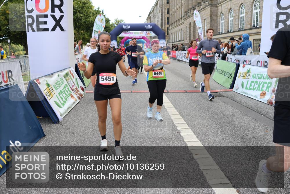 06.09.2026 - CURREX Alsterlauf Strokosch-Dieckow http://msf.ph/oto/10136259 06.09.2026 10:11:44 Ziel 2125, 2356, 2701, 3060, 3373, 3662, 3663, 3704, 4188, 4189, 4276, 4611, 5451, 5458, 6019, 6166, 6362, 6446, 8165, 8166 meine-sportfotos.de