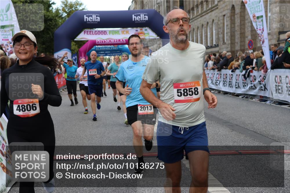 06.09.2026 - CURREX Alsterlauf Strokosch-Dieckow http://msf.ph/oto/10136275 06.09.2026 09:58:29 Ziel 2013, 2173, 3031, 3055, 3261, 3560, 3679, 3693, 4050, 4106, 4352, 4501, 4525, 4806, 5018, 5257, 5640, 5840, 5858, 6099, 6118, 6470, 8077, 8296, 8319 meine-sportfotos.de