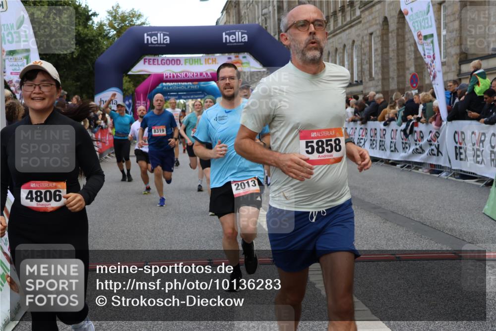 06.09.2026 - CURREX Alsterlauf Strokosch-Dieckow http://msf.ph/oto/10136283 06.09.2026 09:58:29 Ziel 2013, 2173, 3031, 3055, 3261, 3560, 3679, 3693, 4050, 4106, 4352, 4501, 4525, 4806, 5018, 5257, 5640, 5840, 5858, 6099, 6118, 6470, 8077, 8296, 8319 meine-sportfotos.de