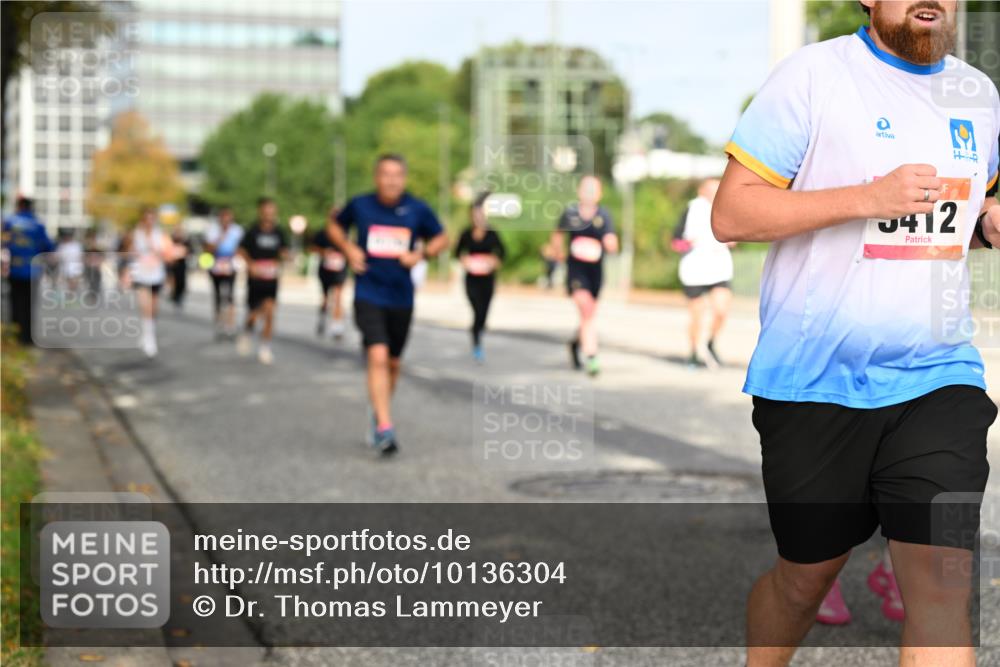 06.09.2026 - CURREX Alsterlauf Dr. Thomas Lammeyer http://msf.ph/oto/10136304 06.09.2026 10:01:19 Laufen 412 meine-sportfotos.de
