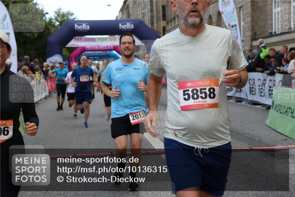 06.09.2026 - CURREX Alsterlauf Strokosch-Dieckow http://msf.ph/oto/10136315 06.09.2026 09:58:29 Ziel 2013, 2173, 3031, 3055, 3261, 3560, 3679, 3693, 4050, 4106, 4352, 4501, 4525, 4806, 5018, 5257, 5640, 5840, 5858, 6099, 6118, 6470, 8077, 8296, 8319 meine-sportfotos.de