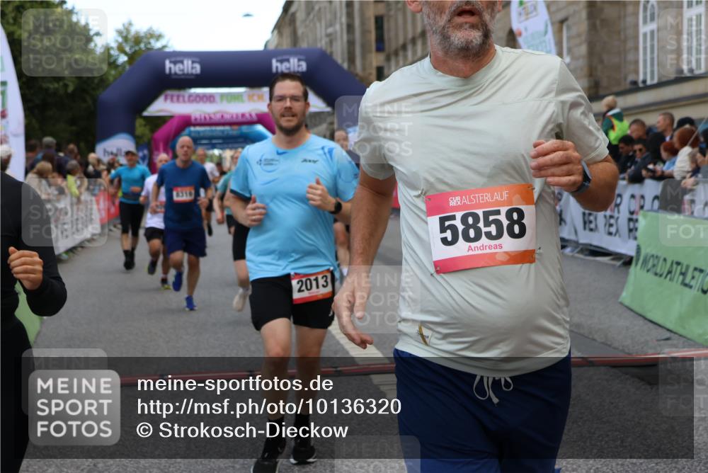 06.09.2026 - CURREX Alsterlauf Strokosch-Dieckow http://msf.ph/oto/10136320 06.09.2026 09:58:29 Ziel 2013, 2173, 3031, 3055, 3261, 3560, 3679, 3693, 4050, 4106, 4352, 4501, 4525, 4806, 5018, 5257, 5640, 5840, 5858, 6099, 6118, 6470, 8077, 8296, 8319 meine-sportfotos.de