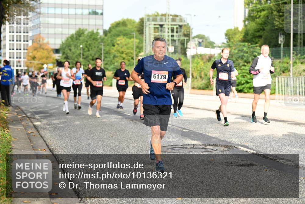 06.09.2026 - CURREX Alsterlauf Dr. Thomas Lammeyer http://msf.ph/oto/10136321 06.09.2026 10:01:20 Laufen 4342, 2406, 6179, 3854, 3853 meine-sportfotos.de