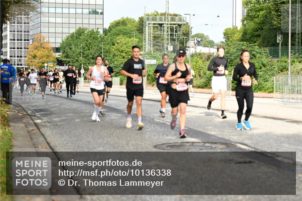 06.09.2026 - CURREX Alsterlauf Dr. Thomas Lammeyer http://msf.ph/oto/10136338 06.09.2026 10:01:22 Laufen 6392, 4984 meine-sportfotos.de